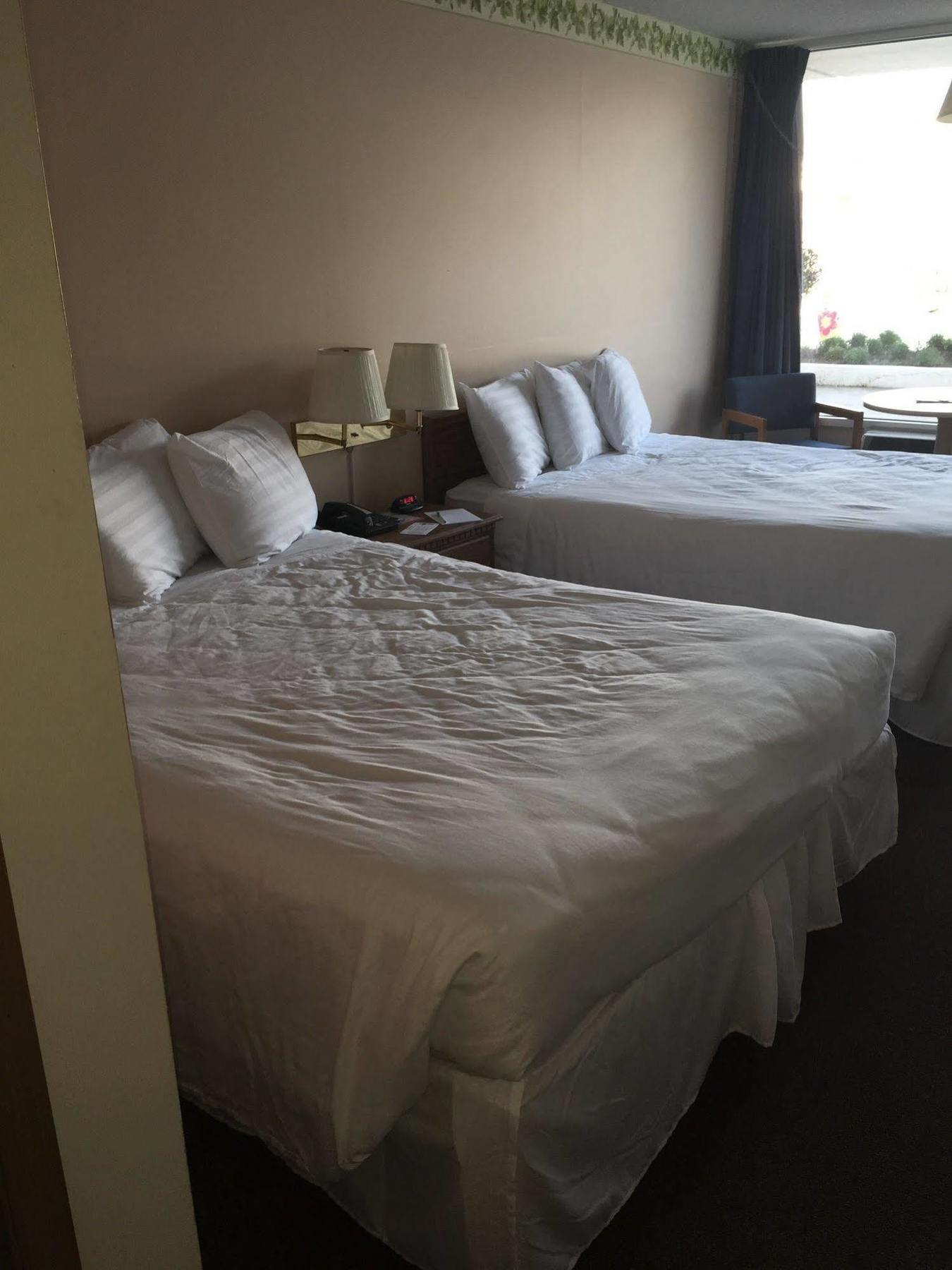 Willow Tree Inn Бренсон Екстер'єр фото